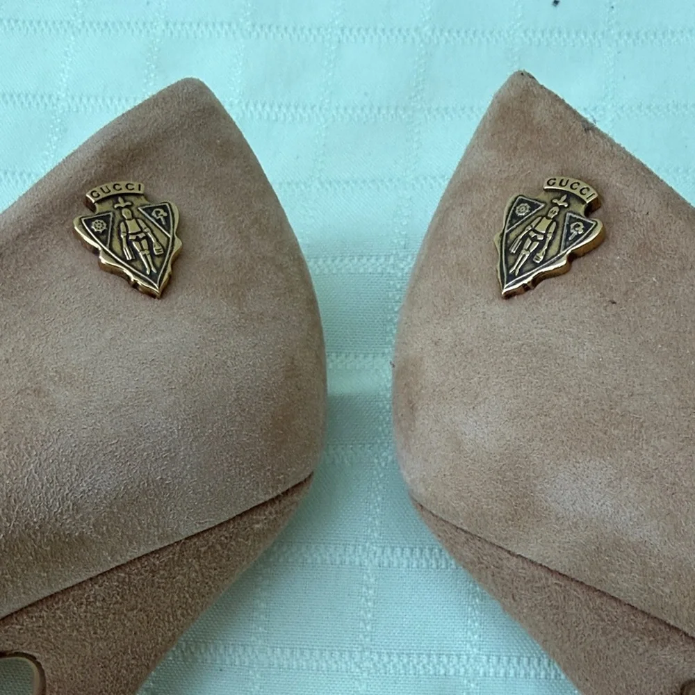 Classic Gucci Tan Suede Pointed-Toe Pumps with Exclusive Gold Decor Box Included - Picture 10 of 15